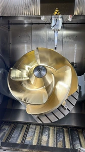 Fabriquée avec ML CuAl8Ni2 par MX3D